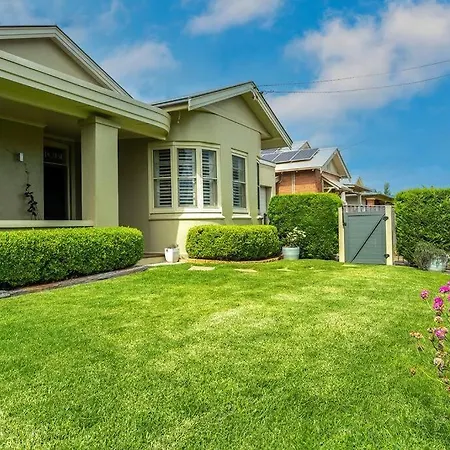 'micah House' A Art Deco Hideaway Holiday home