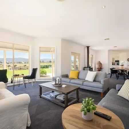 'orana Grove' Reset At A Vineyard Getaway