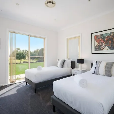 'orana Grove' Reset At A Vineyard Getaway Holiday home Mudgee