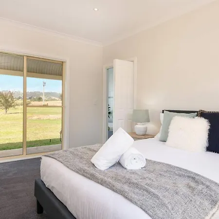 'orana Grove' Reset At A Vineyard Getaway * Mudgee