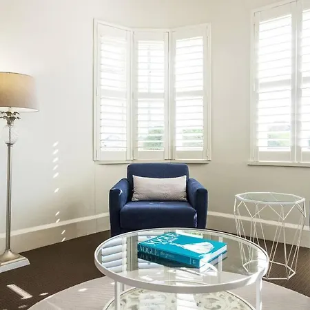 'micah House' A Art Deco Hideaway Holiday home