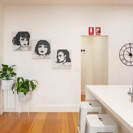 'micah House' A Art Deco Hideaway *
