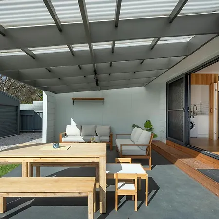 'mudgee Burrow' A Stylish Family Holiday home Mudgee