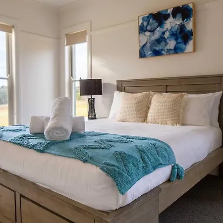 Abingdon House - Retreat Holiday home *