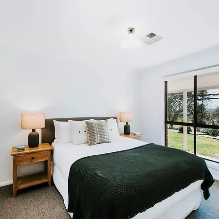Holiday home 'omaroo' Homestead Escape Amongst Rolling Hills Mudgee