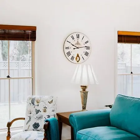 Nikki's On Market St - A Country Abode Holiday home *