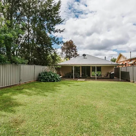 Holiday home Gladstone Blush - Premium Comfort In Mudgee's Heart Mudgee