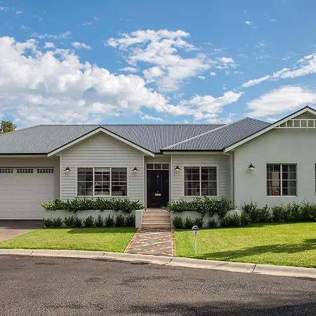 Holiday home Mcg A Hamptons Inspired Mudgee