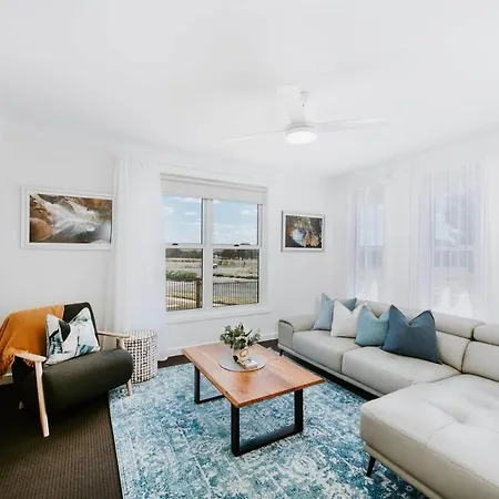 Helvetia - Modern Comfort Meets Country Convenience *