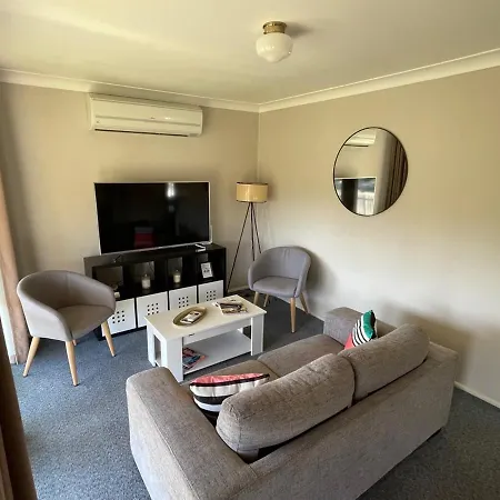 Comfortable 2-bedroom In - Rest Easy Holiday home Mudgee