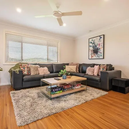 Holiday home 'vineyard Cottage' A Golden Escape Among The Vines Mudgee