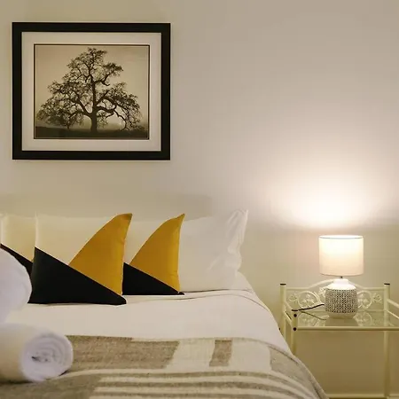 'vineyard Cottage' A Golden Escape Among The Vines Mudgee