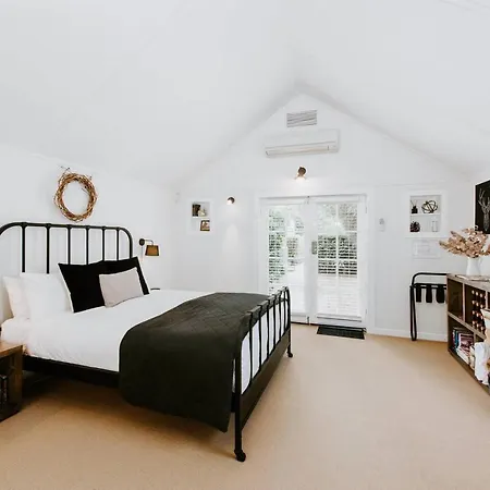 The Annex - A Cosy Couples Retreat In Heart Of Town Holiday home