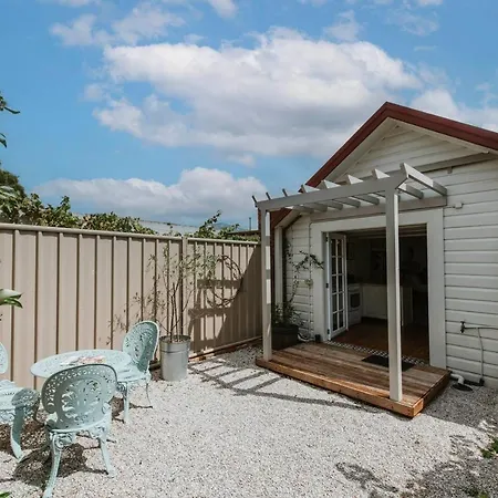 The Annex - A Cosy Couples Retreat In Heart Of Town Holiday home *