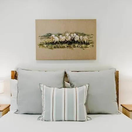 Holiday home Ballantyne At Bombira - An Indulgent Country Escape *