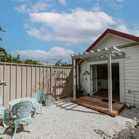 'mortimer Gardens' Country Charm In The Heart Of