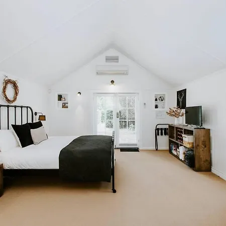 Holiday home 'mortimer Gardens' Country Charm In The Heart Of