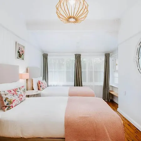 'mortimer Gardens' Country Charm In The Heart Of *