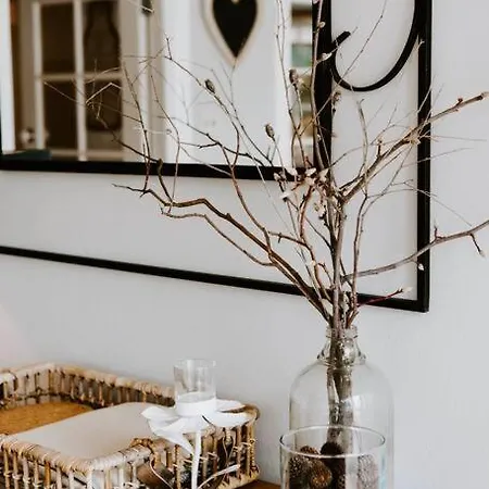 'mortimer Gardens' Country Charm In The Heart Of Holiday home *