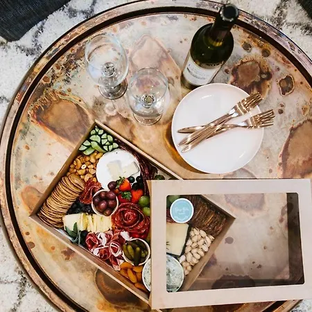 Hotel The Valerie - A Chic Family Haven In Town Mudgee