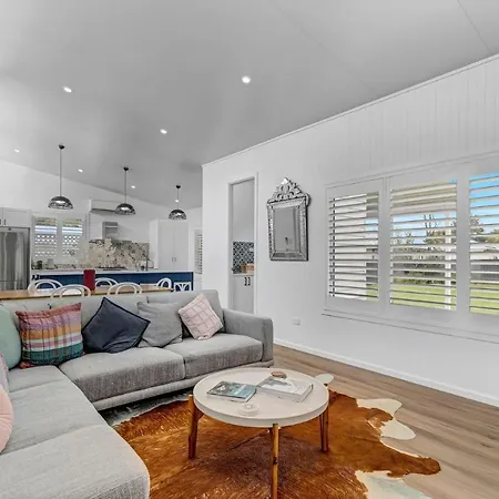 Beautiful Hamptons Inspired Getaway *