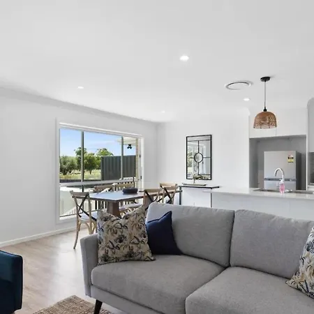 Beautiful 3 Bedroom Getaway Holiday home