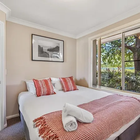Villa Quiet Retreat Featuring A Private Courtyard And Bbq *