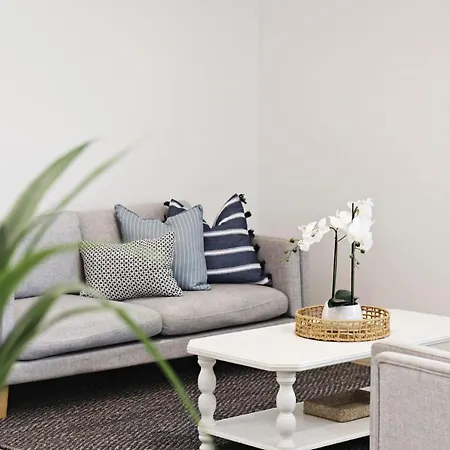 Pristine Spacious 4 Bedroom Escape Mudgee