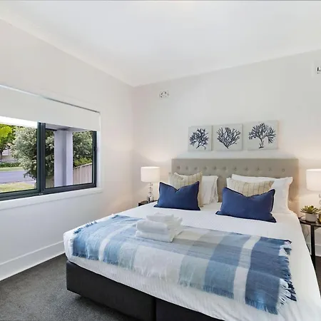Holiday home 3 Bedroom In The Heart Of Town *
