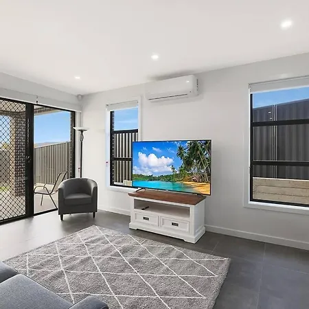 Holiday home Illalangi-modern Escape & Views *