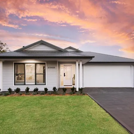 Holiday home Stunning 4 Bedroom Escape *