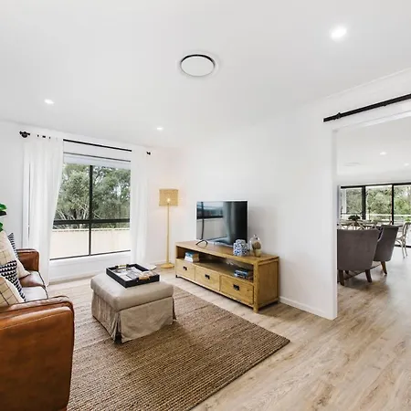 Holiday home Stunning 4 Bedroom Escape