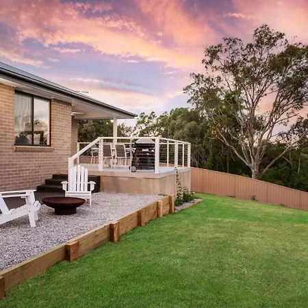 Stunning 4 Bedroom Escape Holiday home *