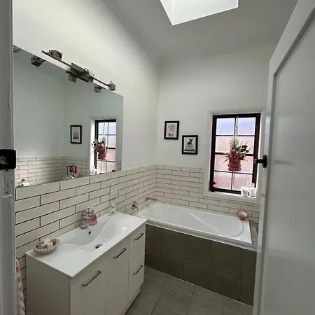 Cori's On Market * Mudgee