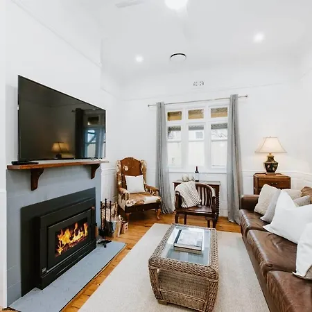 Yarranvale On Gladstone - A Gorgeous Country Abode Holiday home *