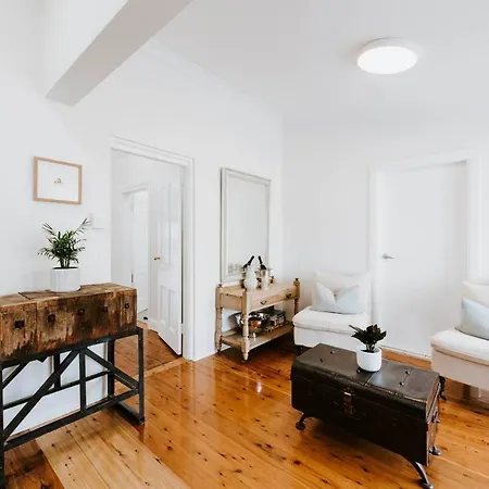 Yarranvale On Gladstone - A Gorgeous Country Abode Holiday home *