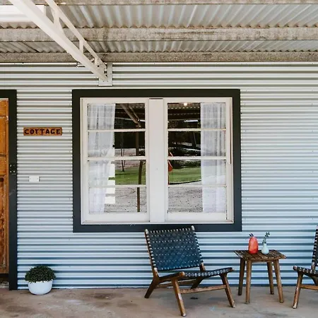 Holiday home 'wilpine' Poolside Country Luxury Near Town