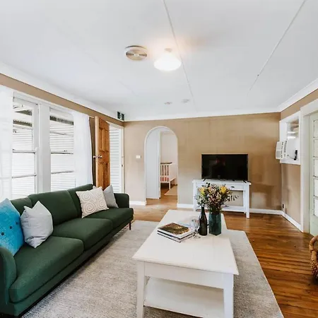 'wilpine' Poolside Country Luxury Near Town Holiday home