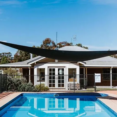 'wilpine' Poolside Country Luxury Near Town Holiday home Mudgee
