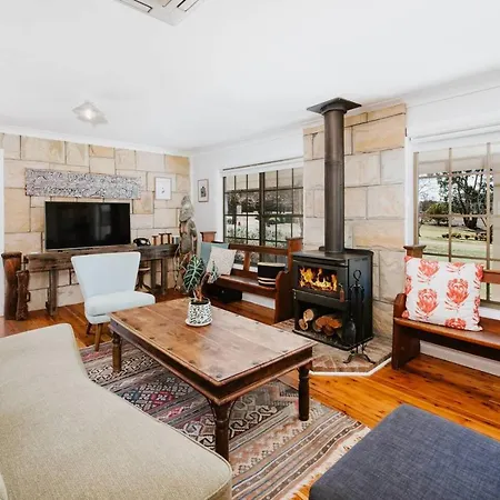 Holiday home 'wilpine' Poolside Country Luxury Near Town Mudgee