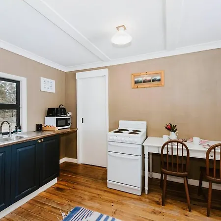Holiday home 'wilpine' Poolside Country Luxury Near Town
