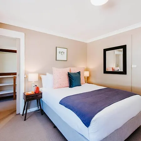Holiday home 'wilpine' Poolside Country Luxury Near Town *