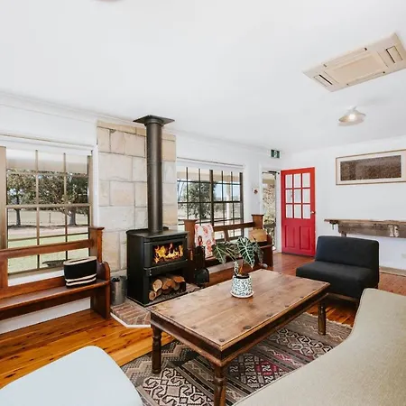 Holiday home 'wilpine' Poolside Country Luxury Near Town