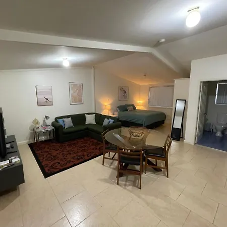 Apartment Comfortable And Well Equipped In - Rest Easy
