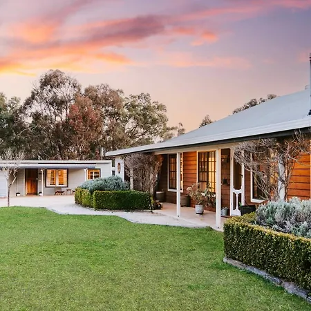 'wilpine' Poolside Country Luxury Near Town Holiday home