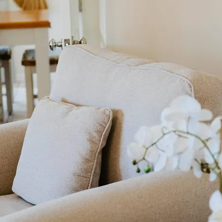 'pebble Lane Cottage' A Charming Holiday home *