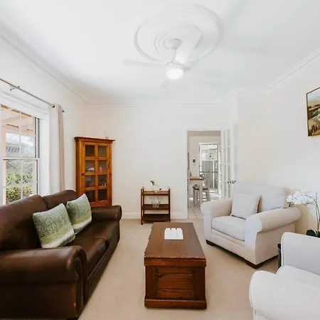 'pebble Lane Cottage' A Charming Mudgee