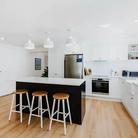 Two Daughters - Refined Country Living * Mudgee
