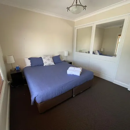 Villa Spacious Style With Pool In - Rest Easy