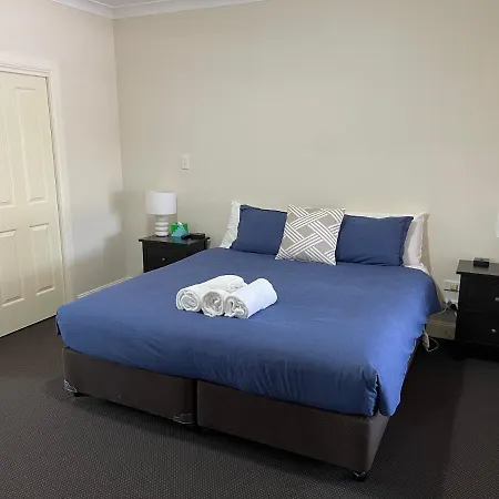 Villa Spacious Style With Pool In - Rest Easy